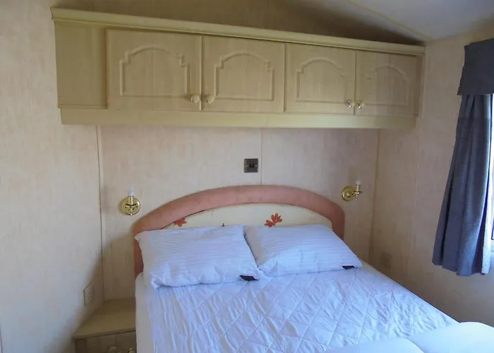 Waterside: Waterside Salisbury:- 6 Berth Large Wrap Around Veranda