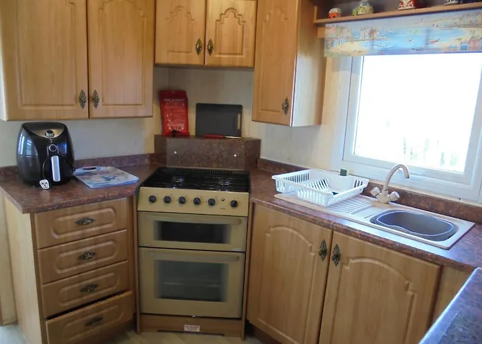 Waterside: Waterside Salisbury:- 6 Berth Large Wrap Around Veranda