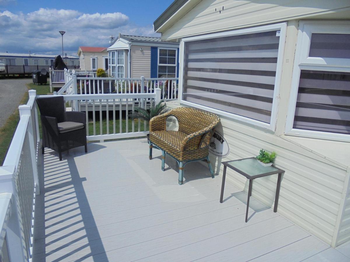 Waterside: Waterside Salisbury:- 6 Berth Large Wrap Around Veranda Apartamento